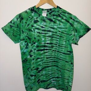 Gildan VINTAGE Green and Navy Tie-Dye Tee Shirt